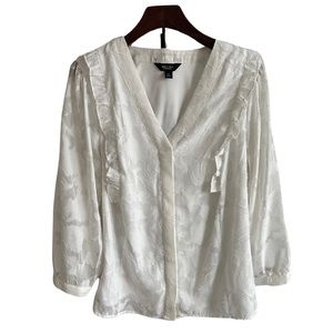 Simply Vera white floral blouse